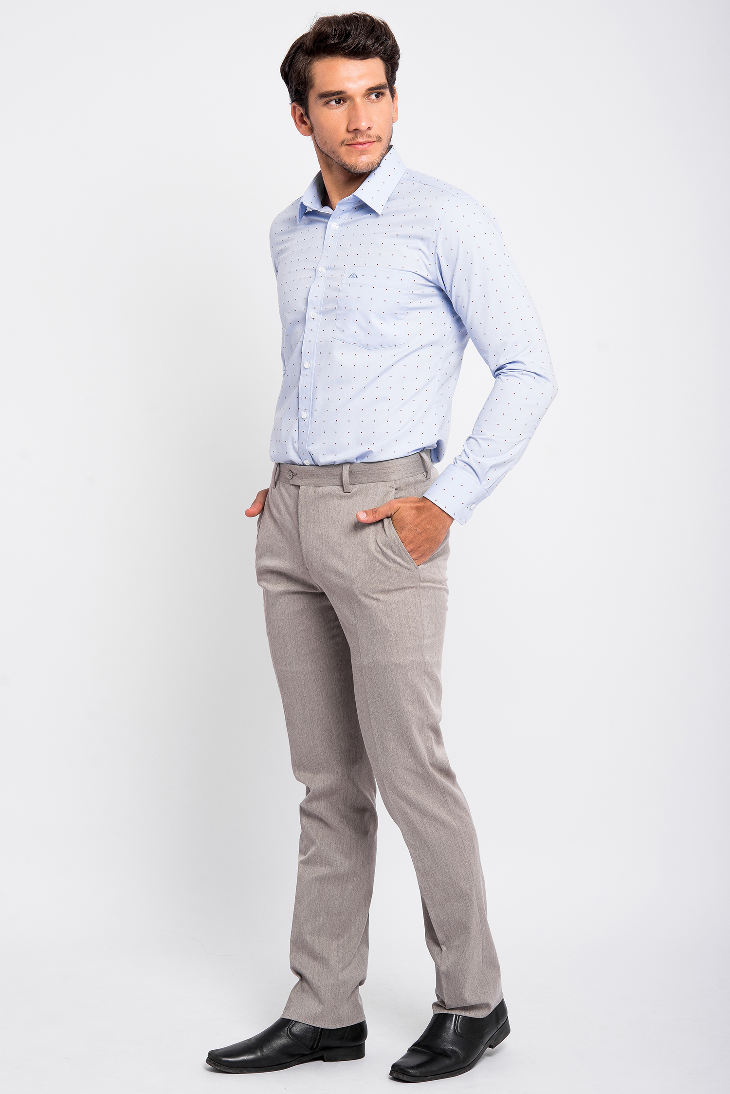 Sơ Mi Xanh Nhạt Chấm Bi Đỏ Slim Fit Dài Tay - HẾT HÀNG