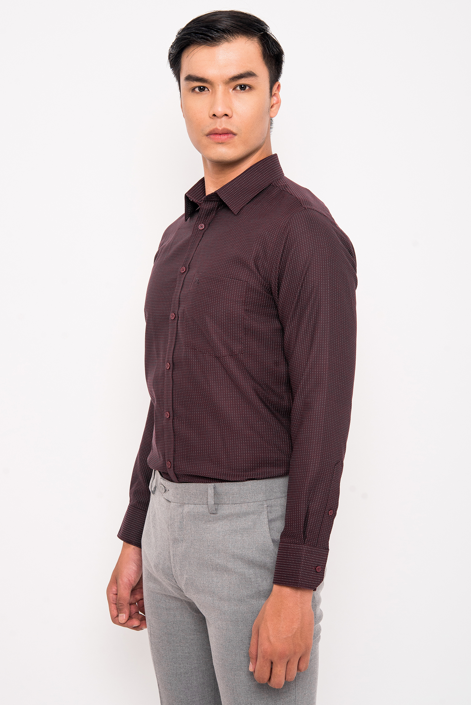 Sơ Mi Đỏ Sẫm Chấm Bi Trắng Nhỏ Slim Fit Dài Tay - HẾT HÀNG