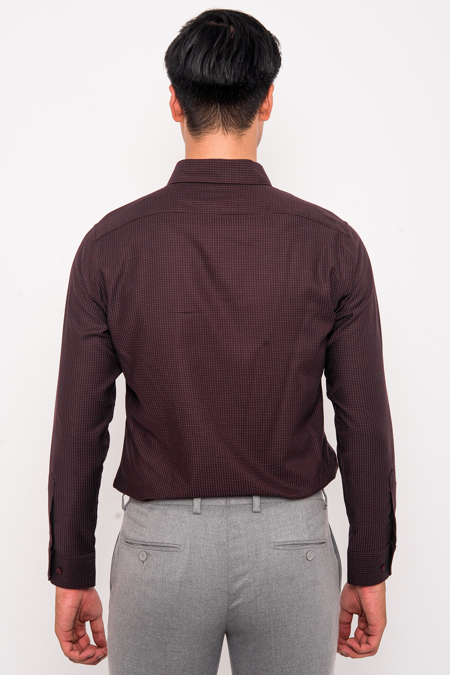 Sơ Mi Đỏ Sẫm Chấm Bi Trắng Nhỏ Slim Fit Dài Tay - HẾT HÀNG