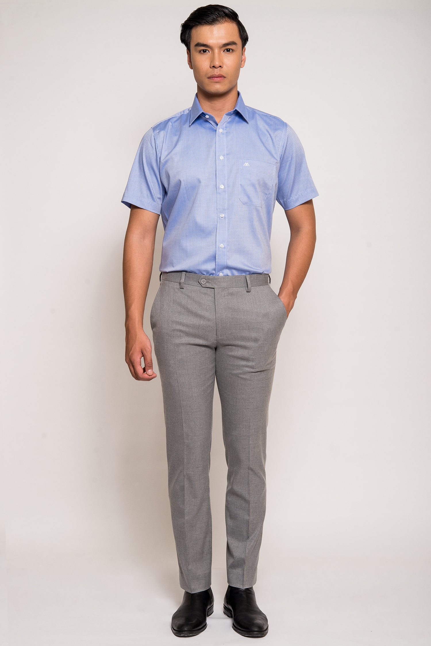 Sơ Mi Xanh Nhạt Vân Mịn Classic Fit Ngắn Tay - HẾT HÀNG  