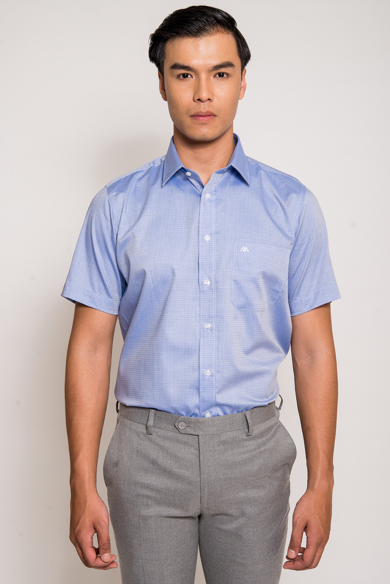 Sơ Mi Xanh Nhạt Vân Mịn Classic Fit Ngắn Tay - HẾT HÀNG  