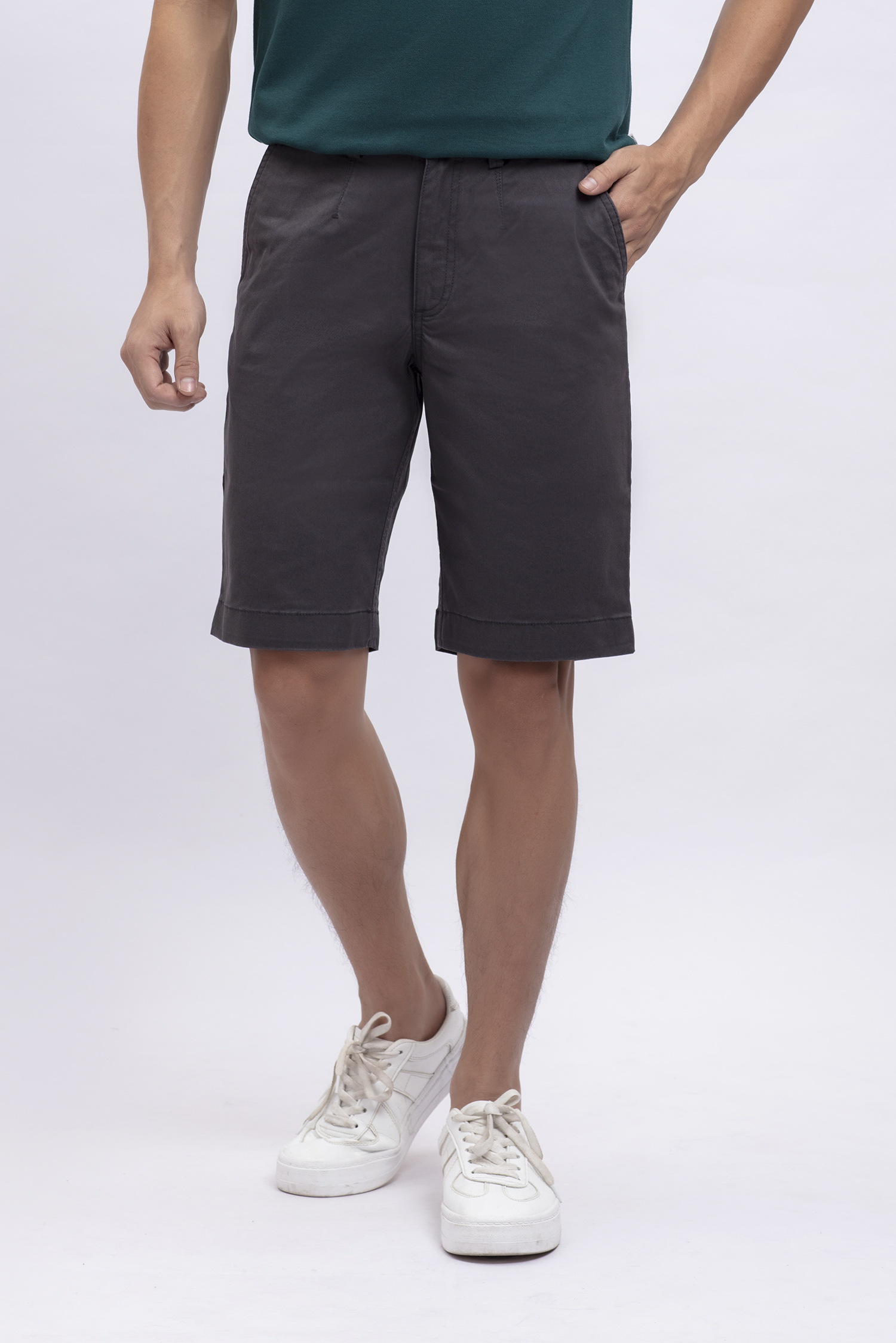 Quần short nam xám đậm trơn
