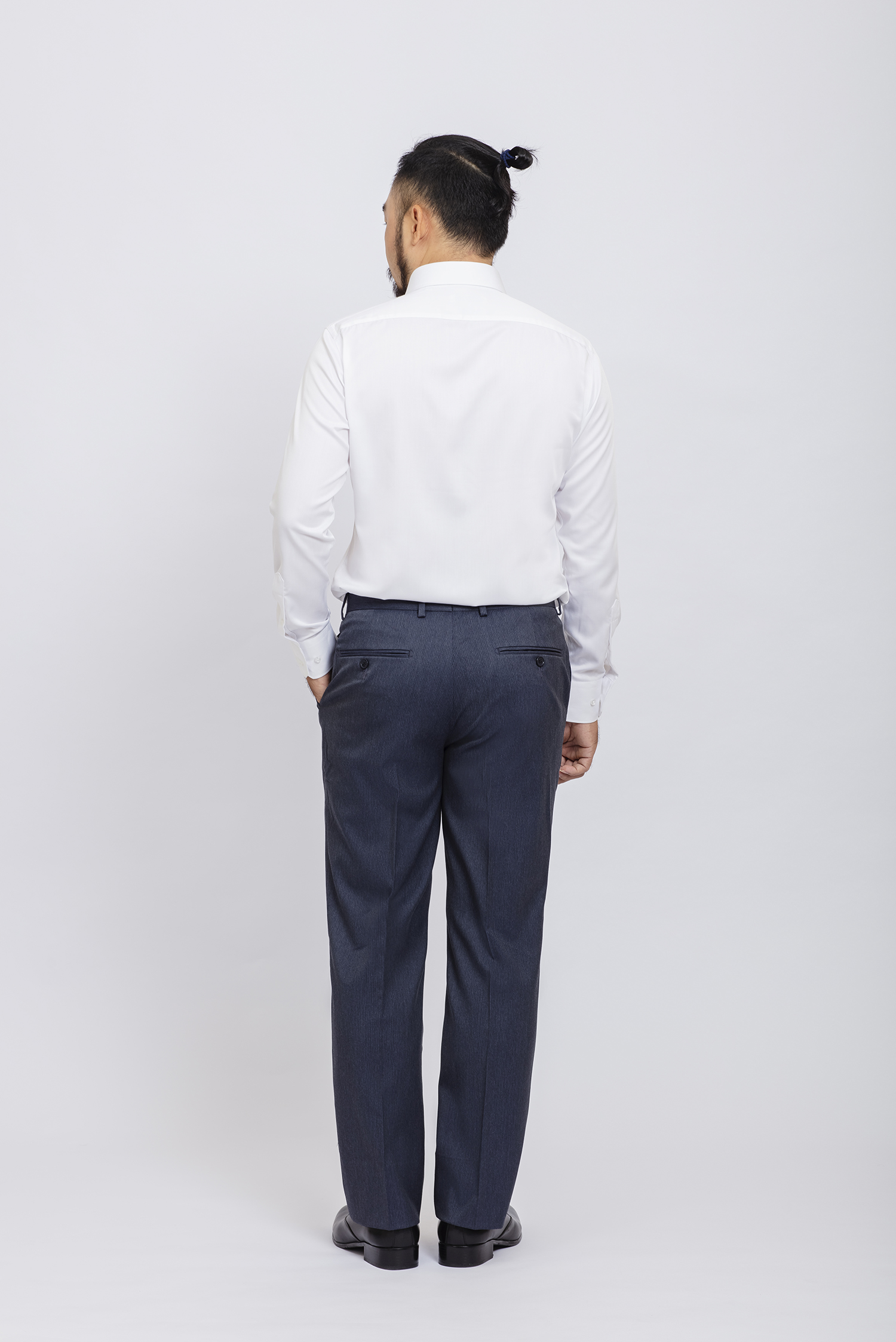 Quần tây nam Classic fit xám đậm