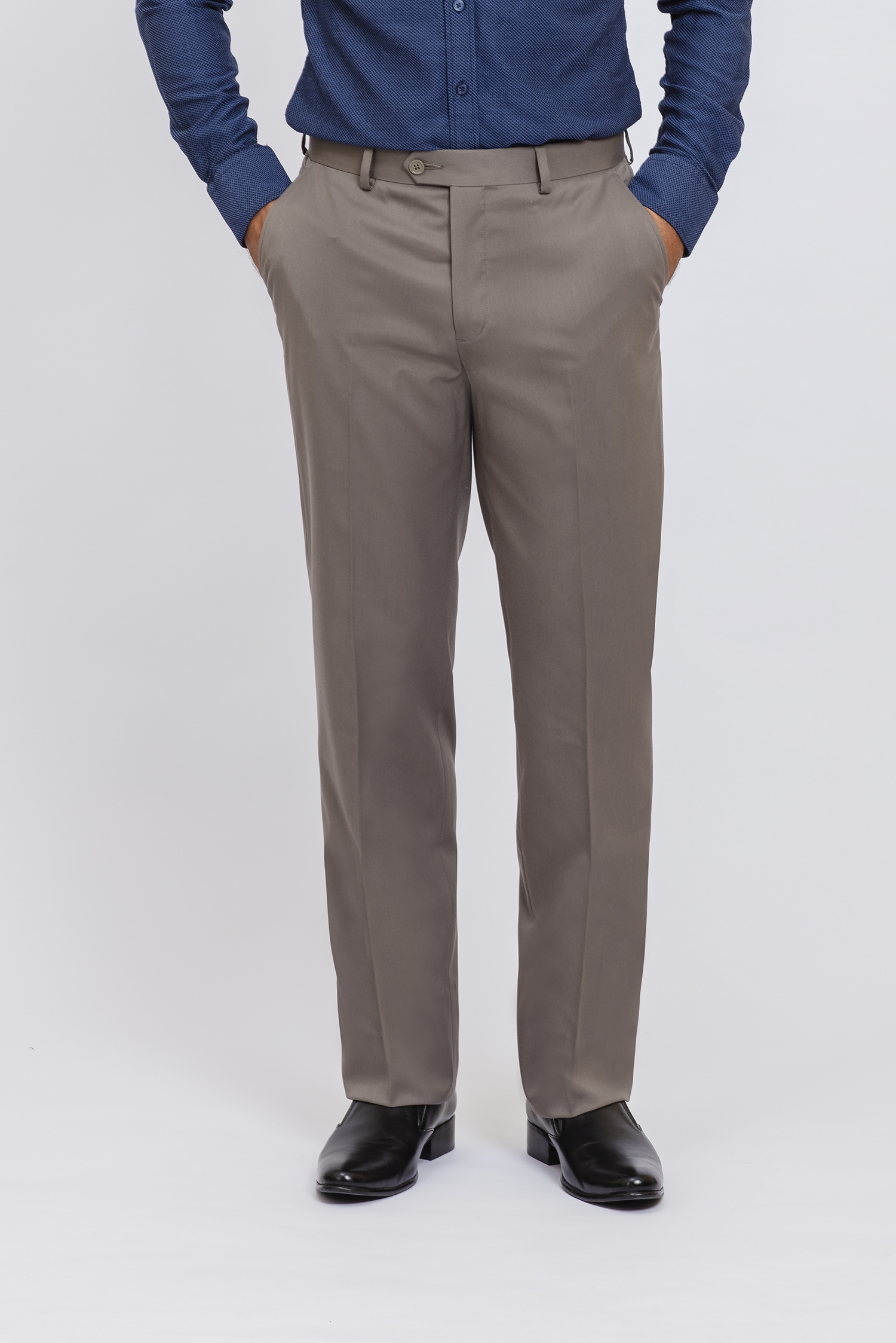Quần tây nam Classic fit màu nâu nhạt