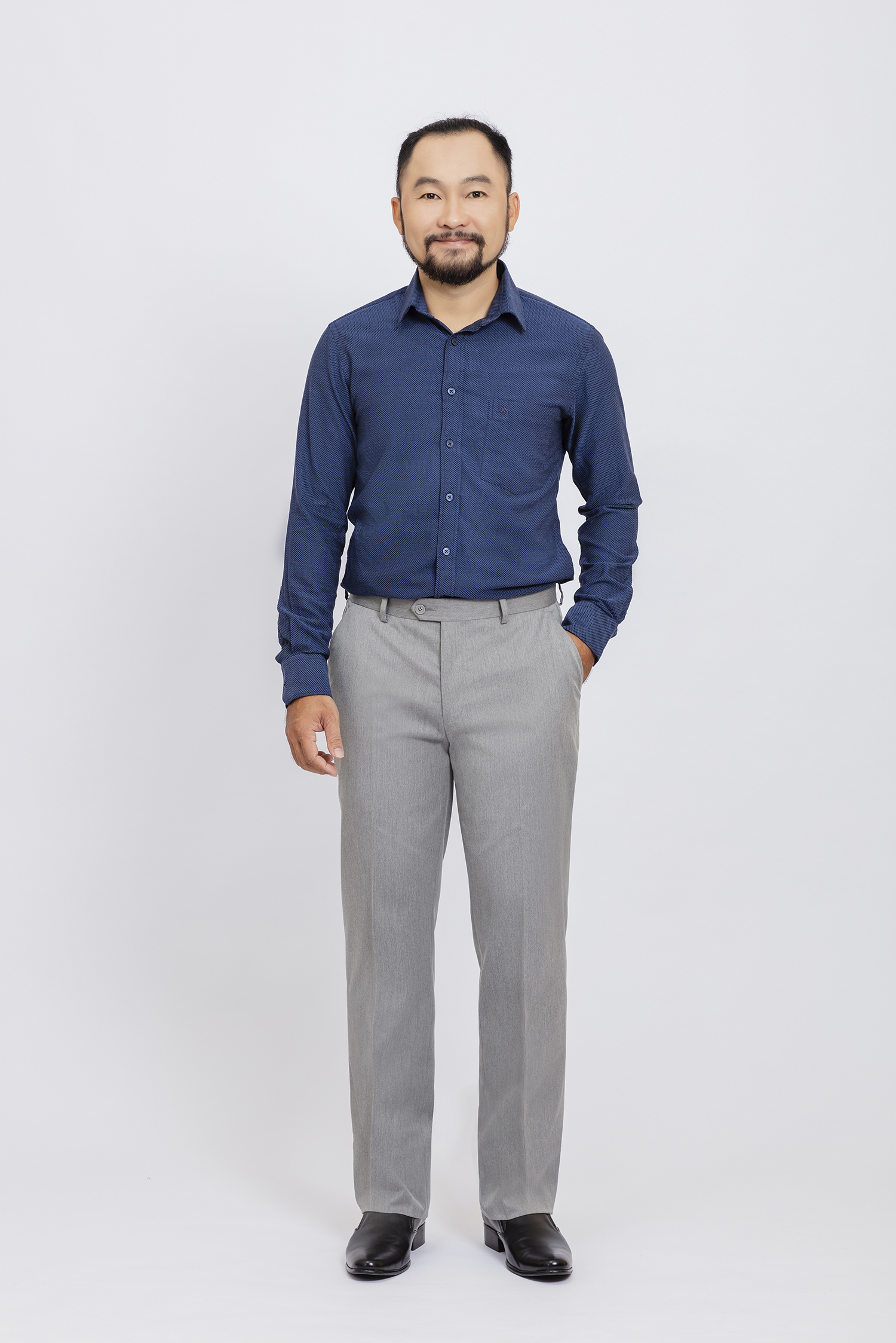 Quần tây nam Classic fit xám nhạt