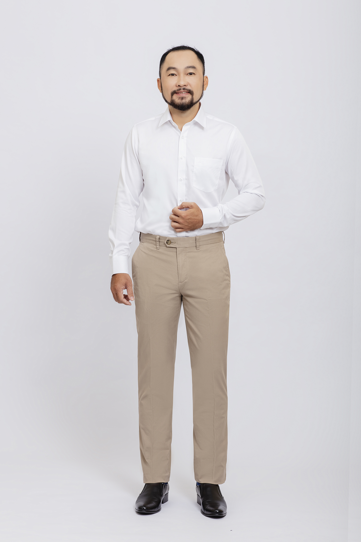 Quần kaki nam Slimfit màu kem đậm - HẾT HÀNG
