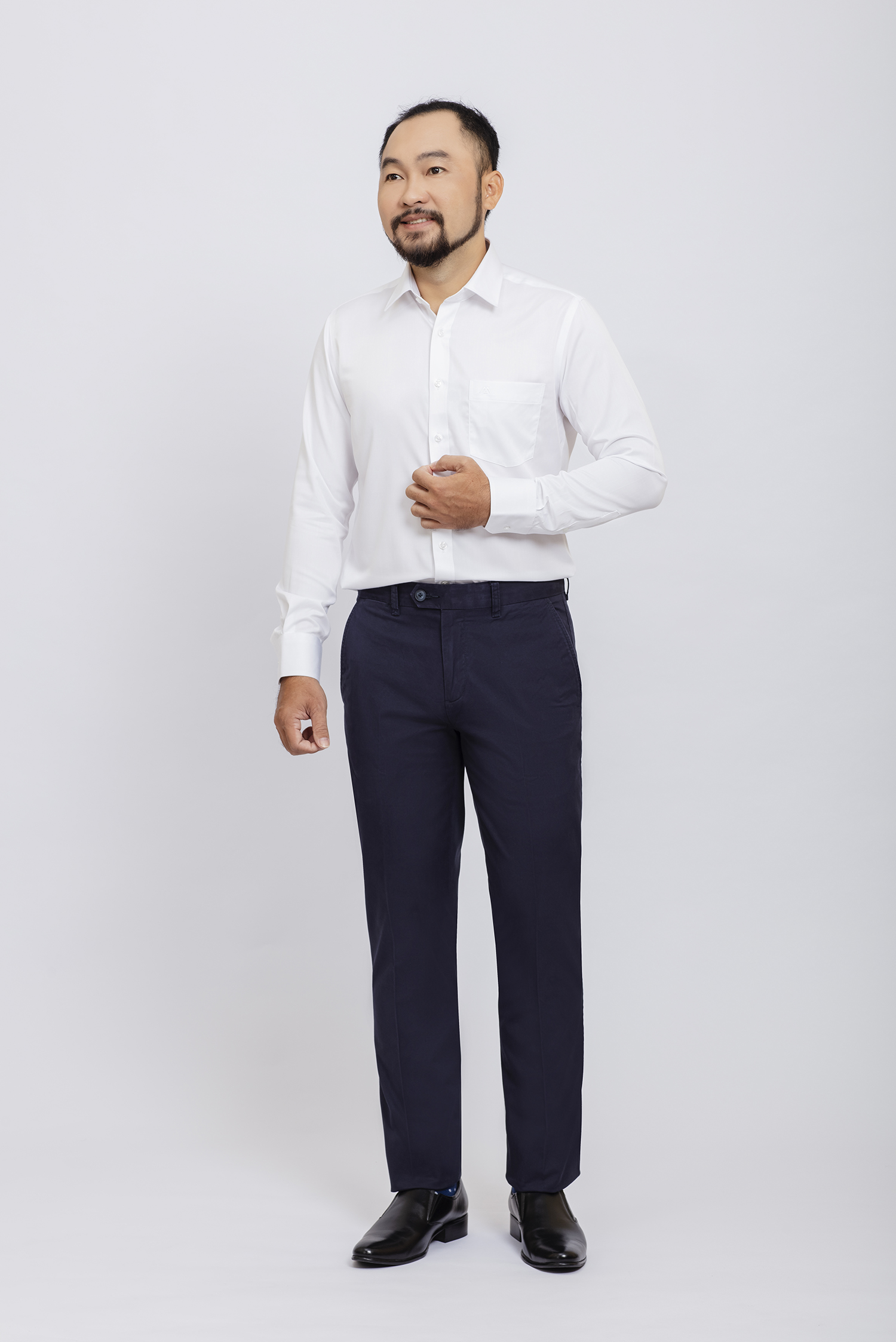 Quần khaki nam slimfit màu xanh đen - HẾT HÀNG