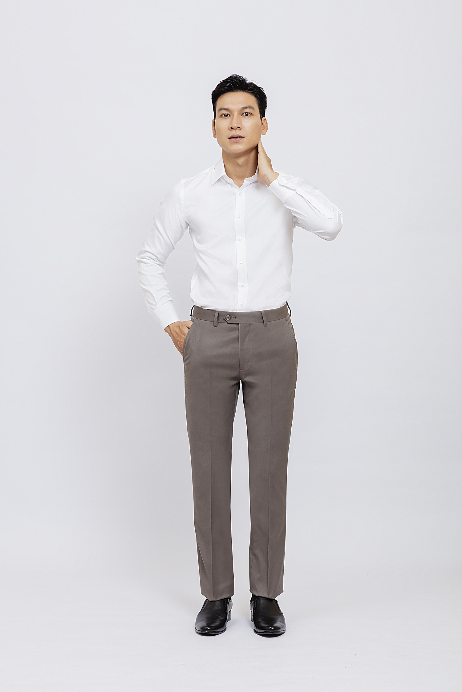 Quần tây nam Slim fit màu nâu nhạt