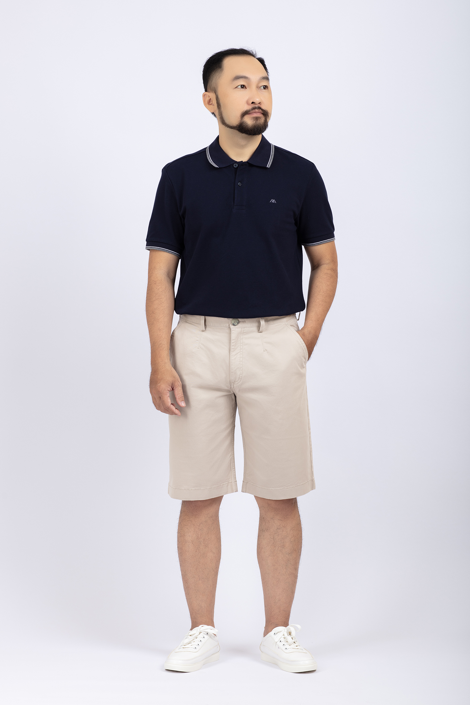 Quần Short nam màu khaki sáng