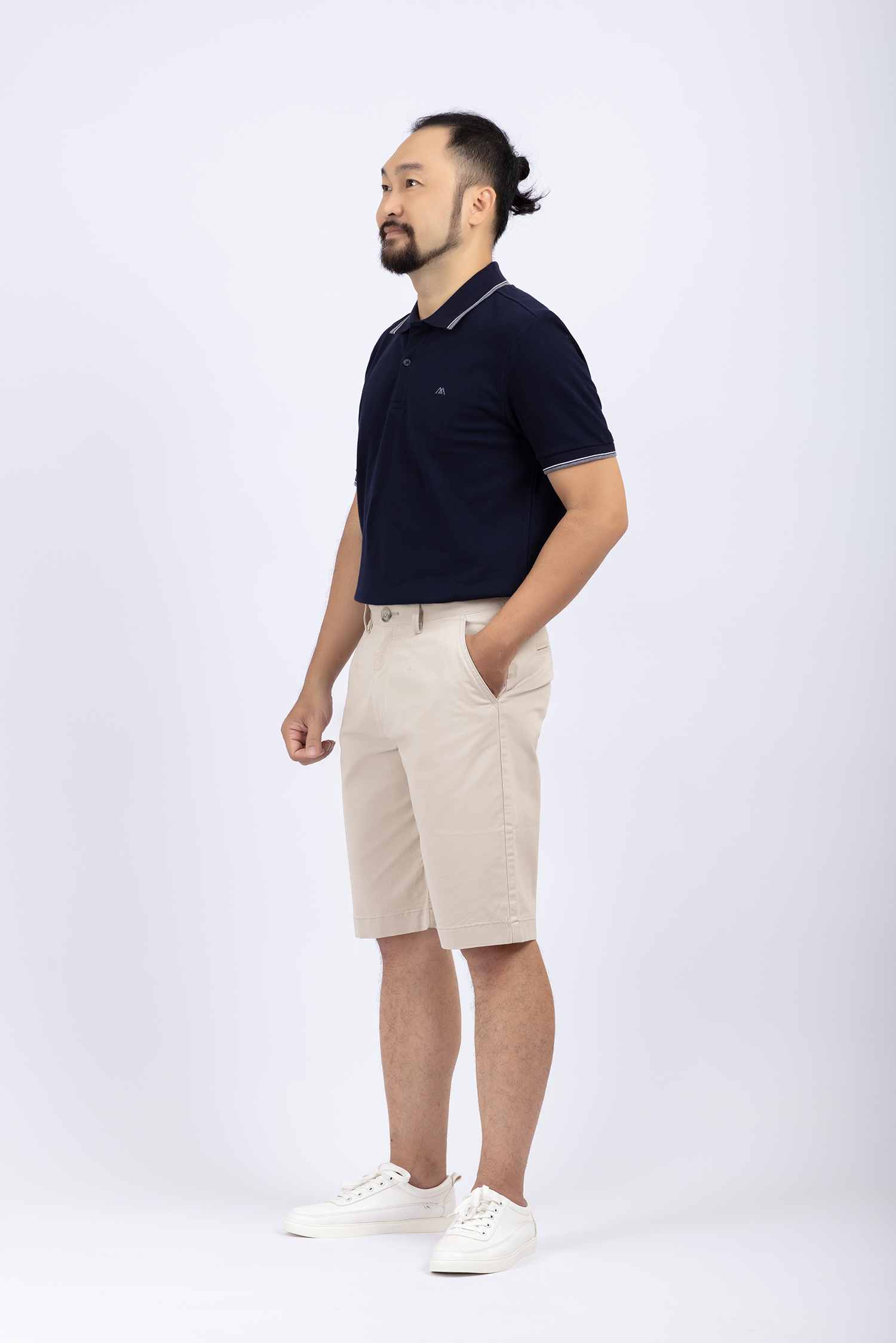 Quần Short nam màu khaki sáng