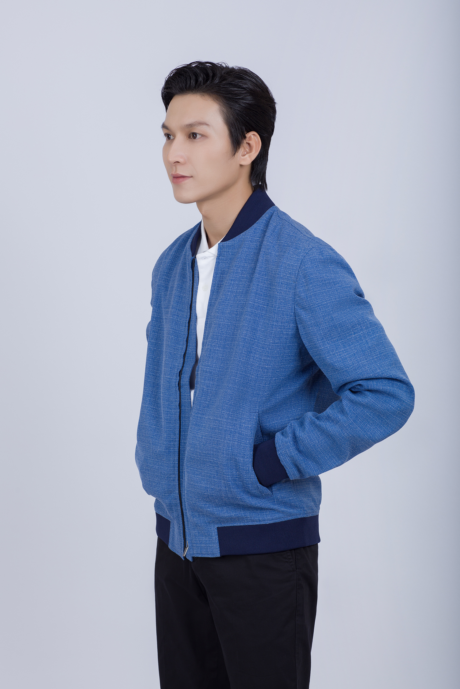 Áo khoác bomber màu xanh biển