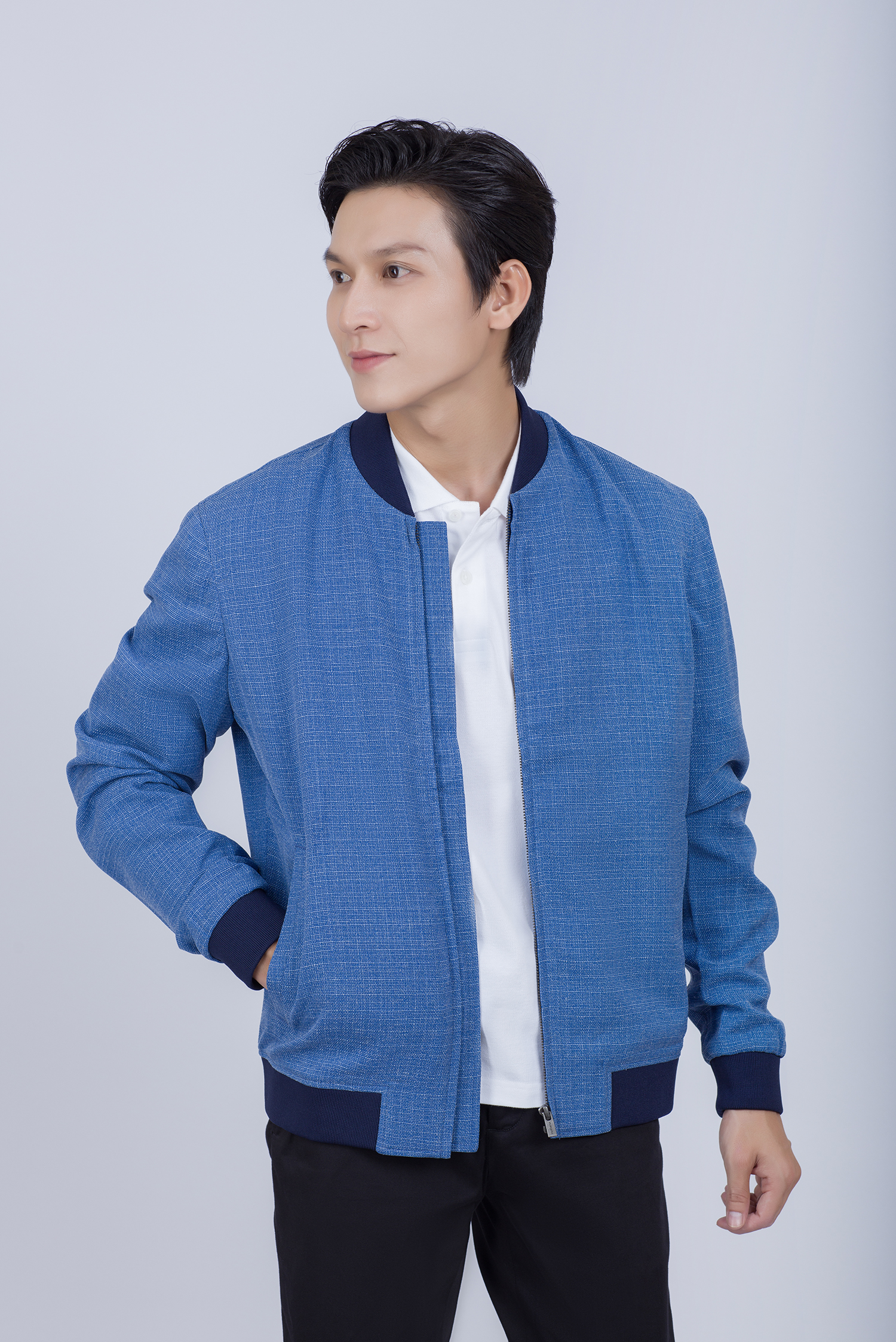 Áo khoác bomber màu xanh biển