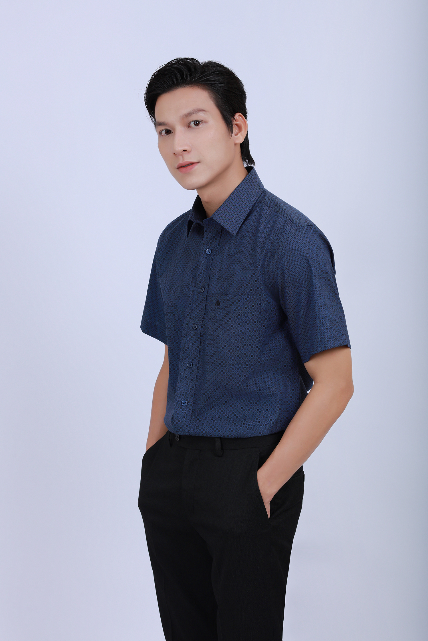 Sơ mi nam ngắn tay - Casual vạt ngang, hoa văn xanh dương