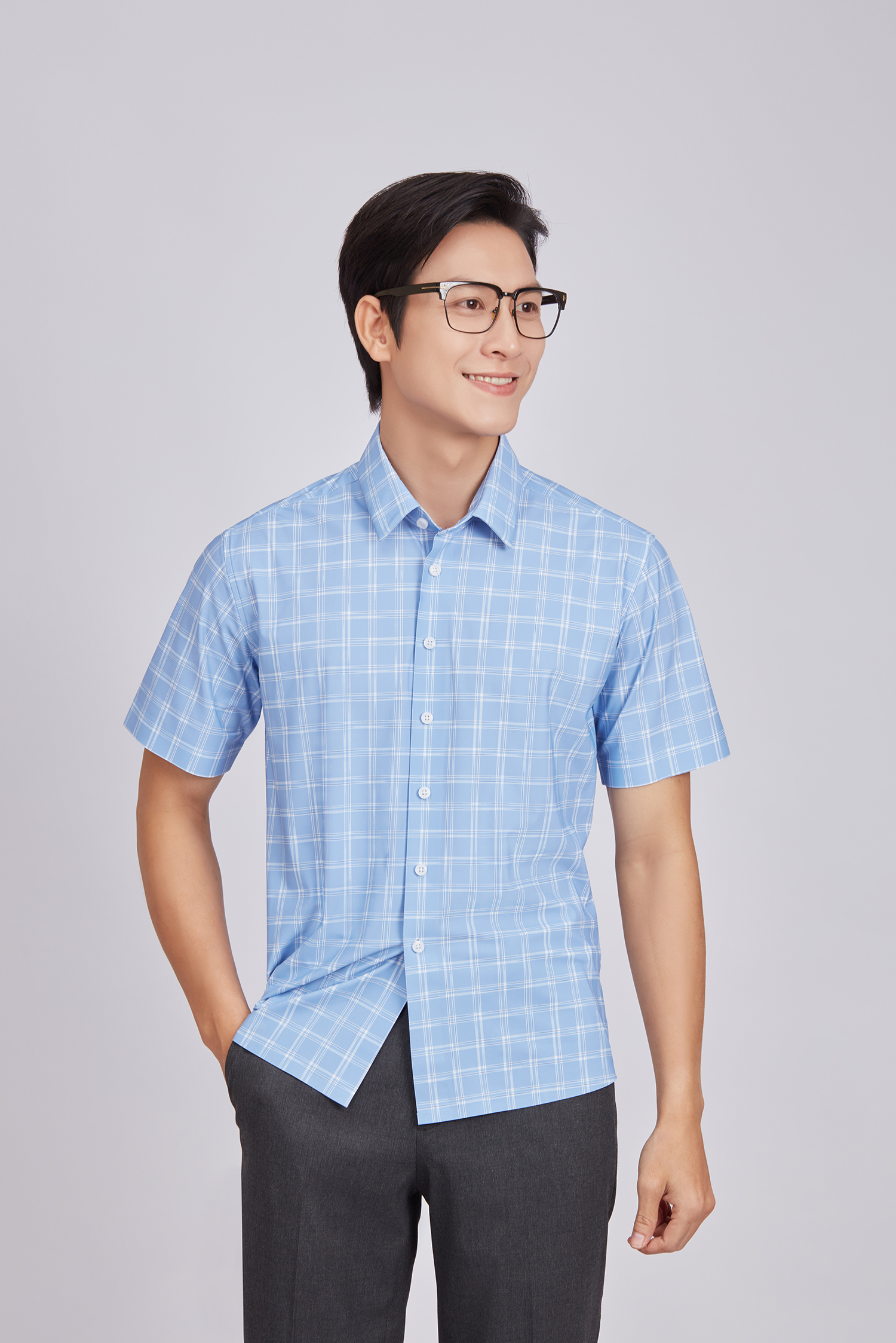  Sơ mi nam ngắn - Regular, vạt bầu ngắn, Màu xanh caro