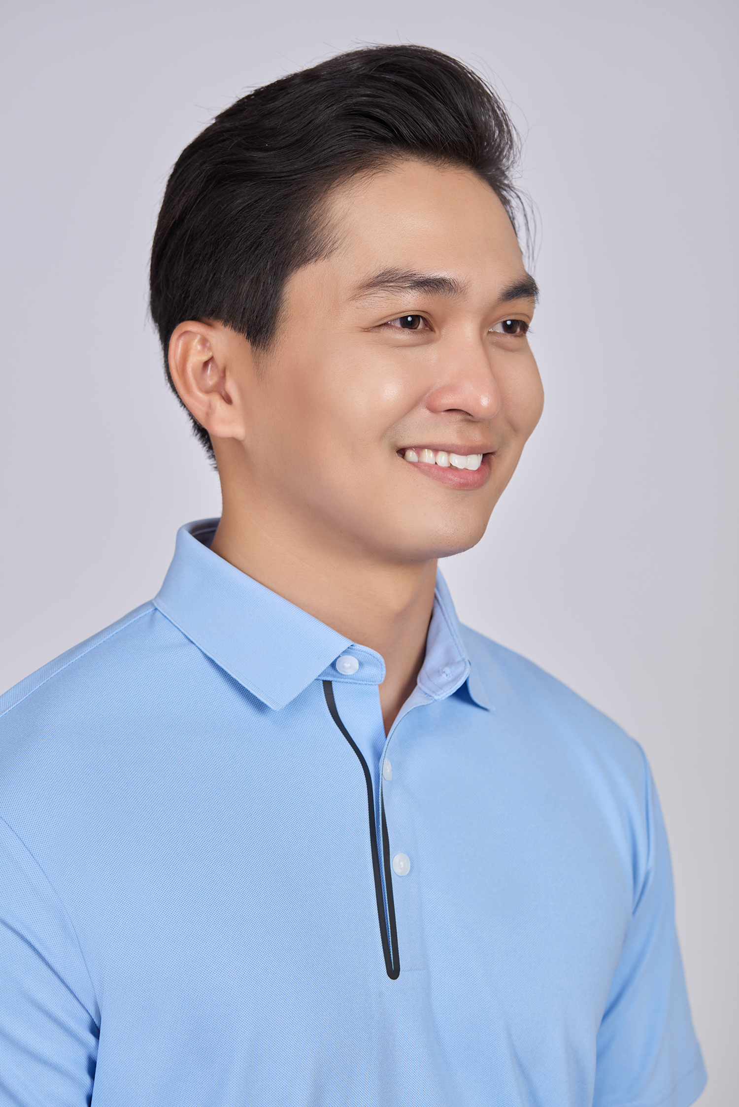 Áo thun nam màu xanh biển