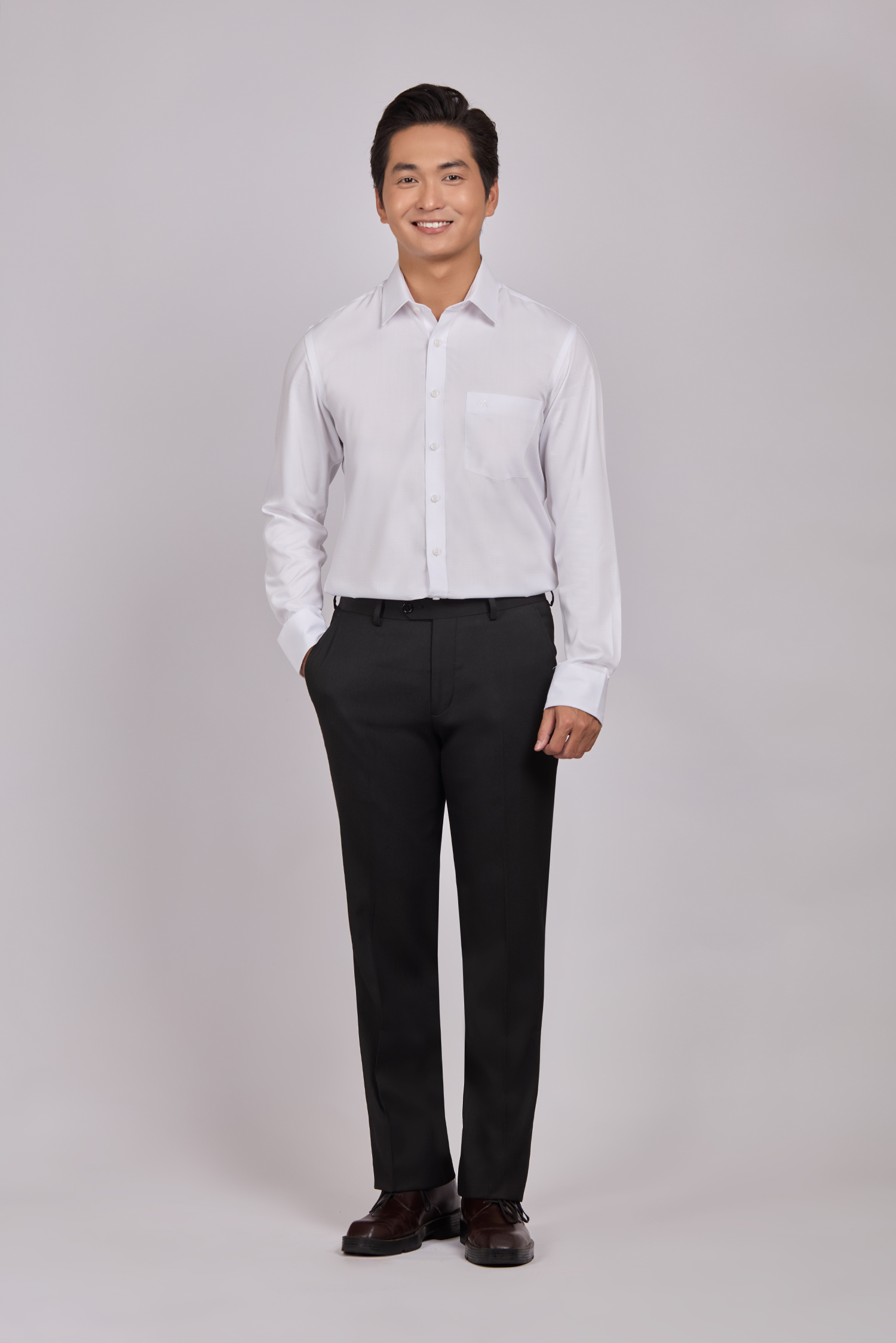 Quần tây nam Slimfit màu đen