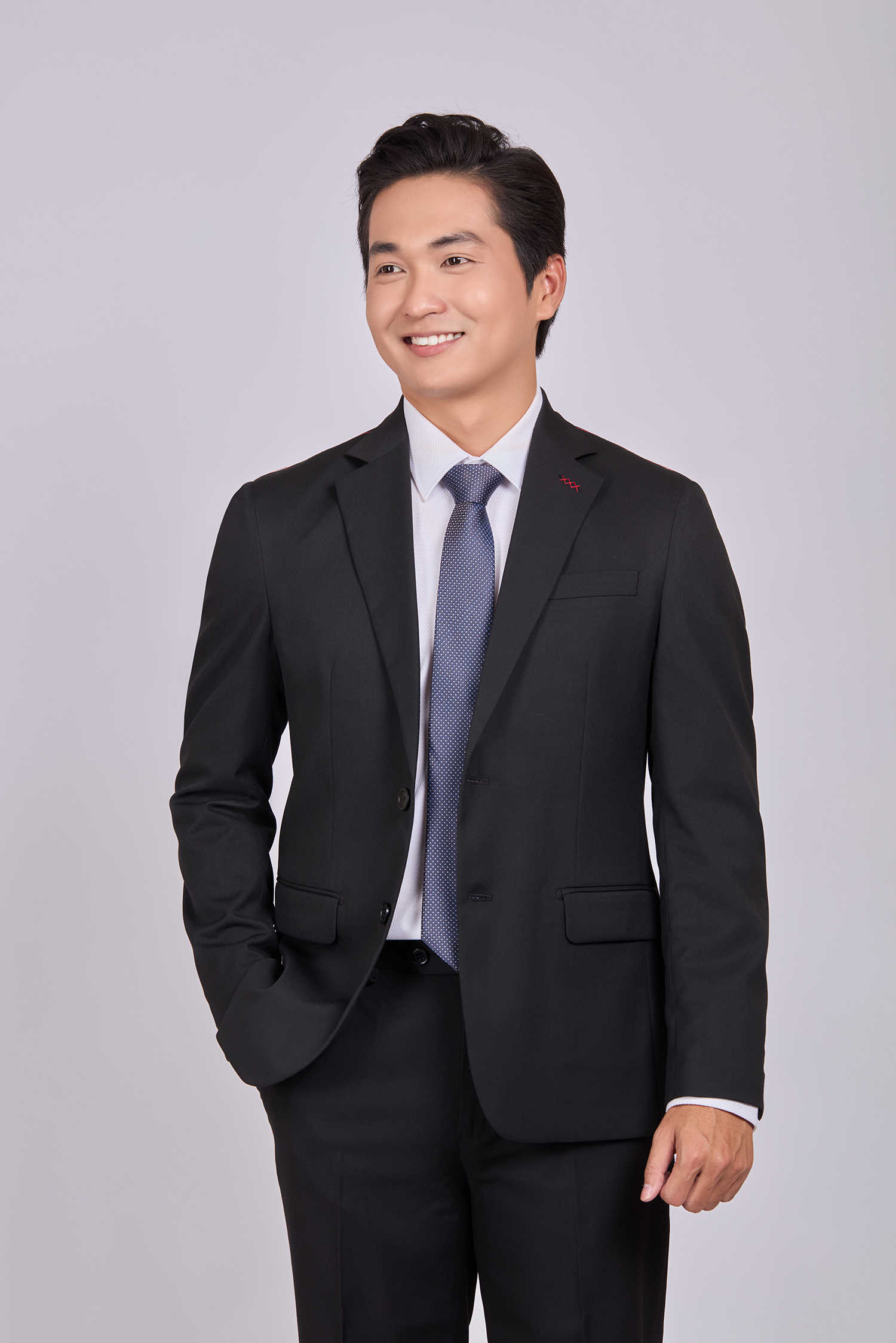 Bộ Veston nam - Slimfit - xẽ 2 tà 2 nút - Đen trơn